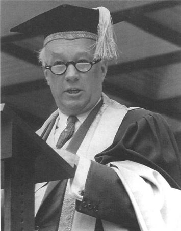 Photograph of President Henry Hicks addressing convocation, 1968.